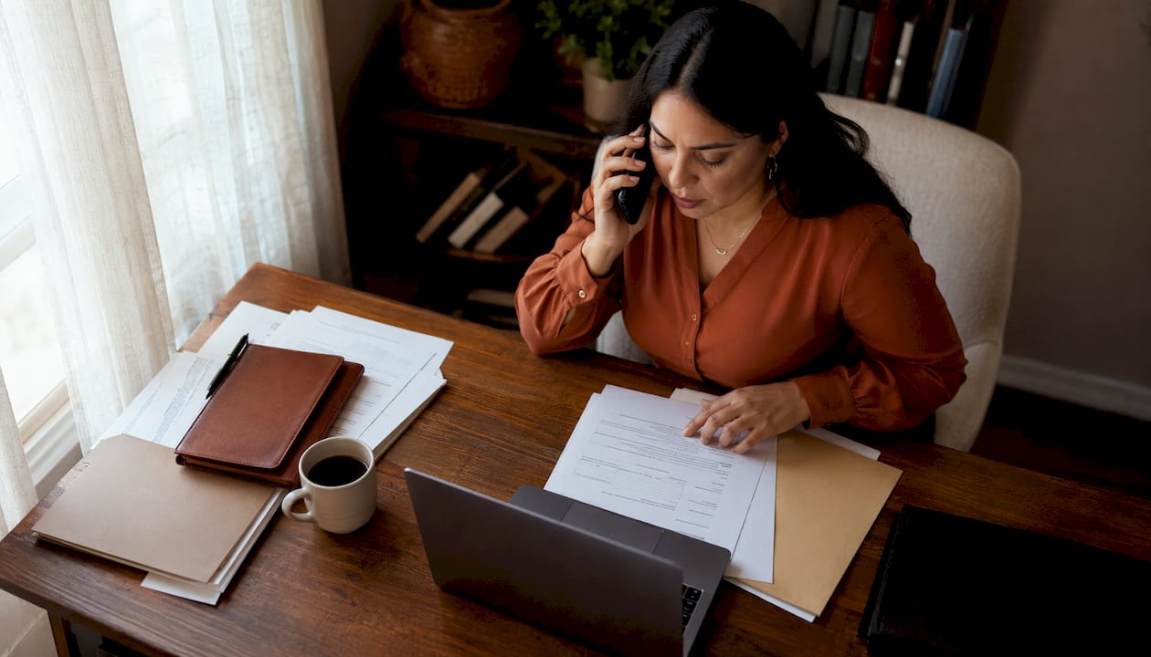 Legal intake professional handling bilingual calls